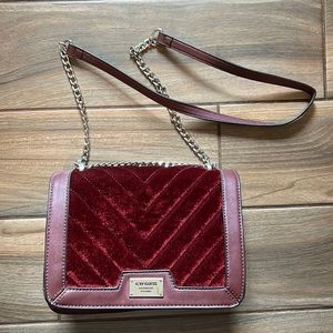 G by Guess purse